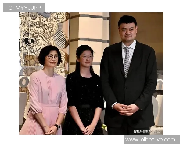 梦中偶遇姚明与我合影留念的奇妙旅程与篮球梦想的交汇