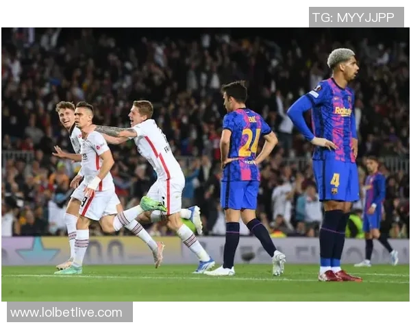 欧联杯惊天逆转本菲卡五球狂胜拜仁引发全场沸腾点评